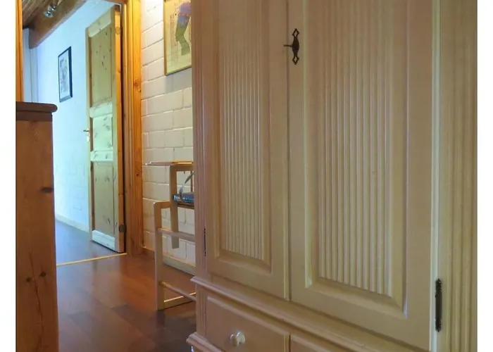 In Seelze With Swimming Pool Nyaraló *